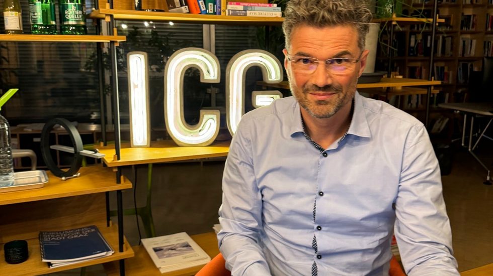 Astăzi, Cultura mănâncă AI la micul dejun
